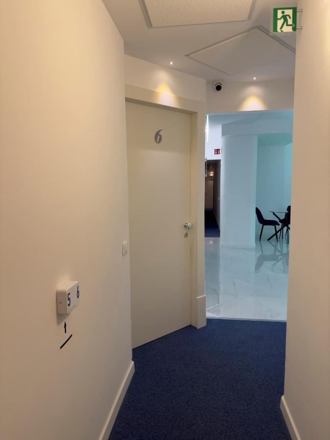 צ'יוויטווקיה Hotel Smart Cruise מראה חיצוני תמונה