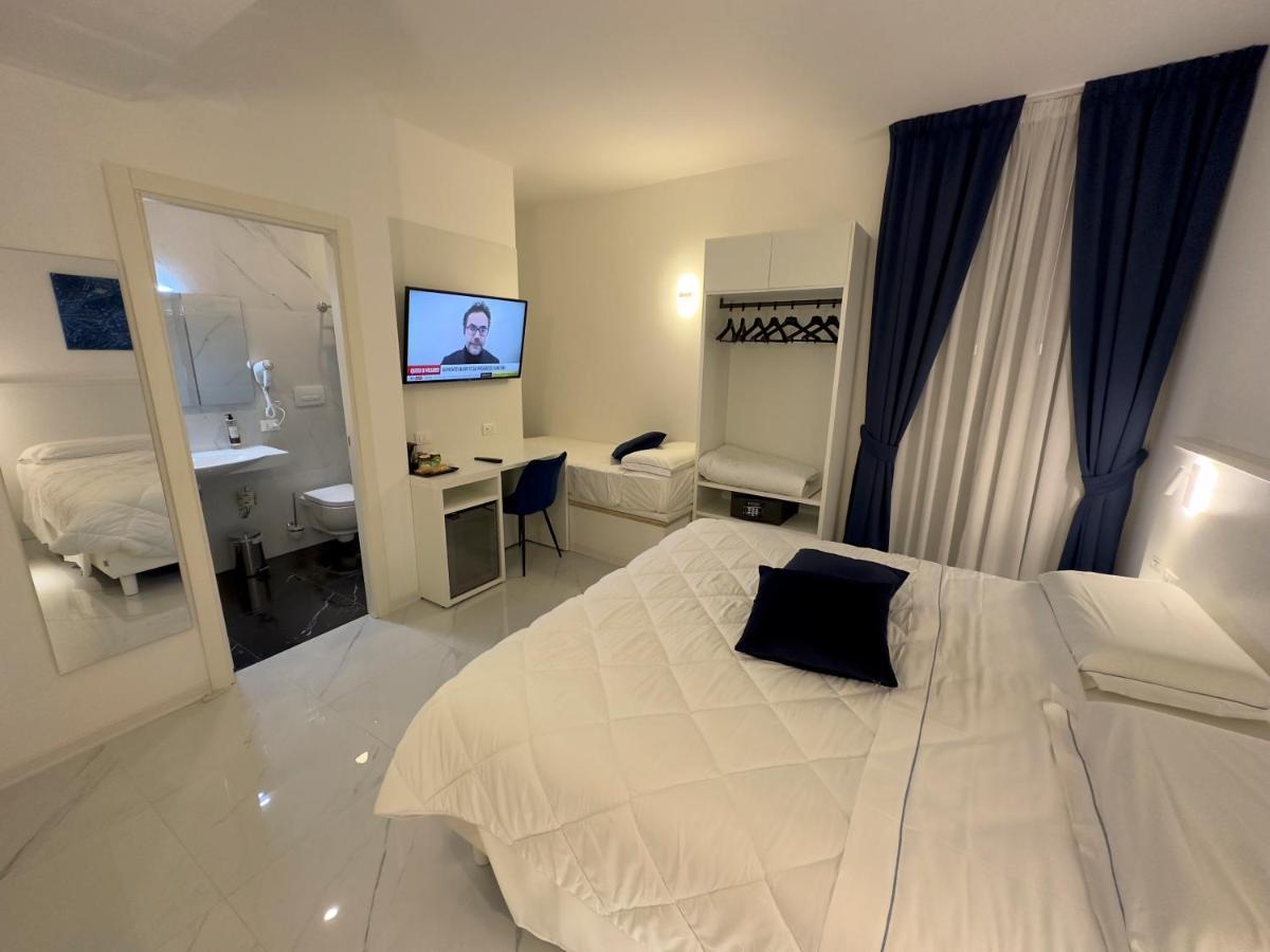 צ'יוויטווקיה Hotel Smart Cruise מראה חיצוני תמונה