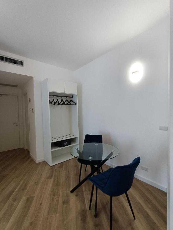 צ'יוויטווקיה Hotel Smart Cruise מראה חיצוני תמונה