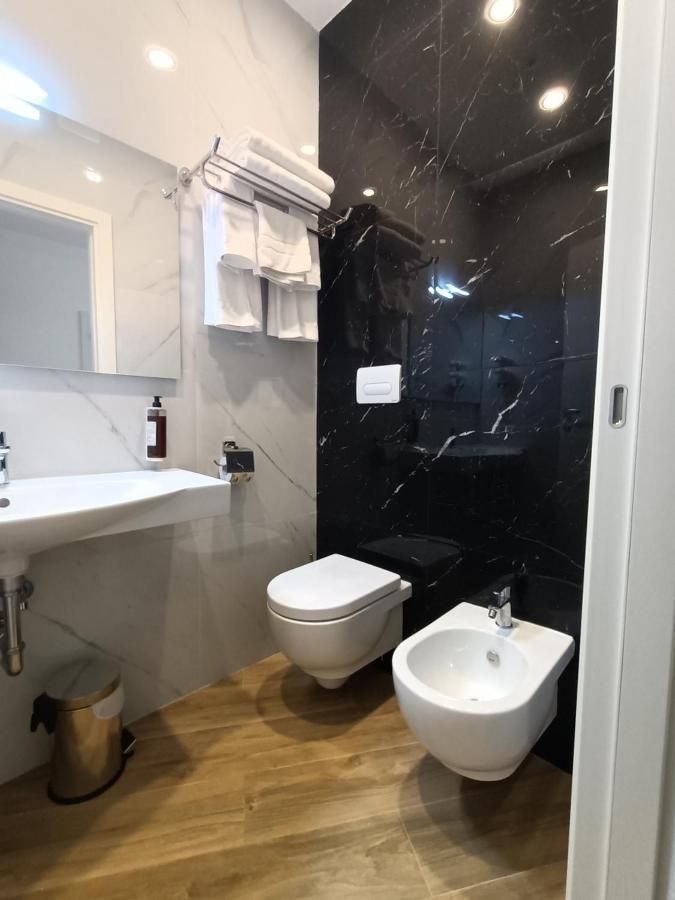צ'יוויטווקיה Hotel Smart Cruise מראה חיצוני תמונה