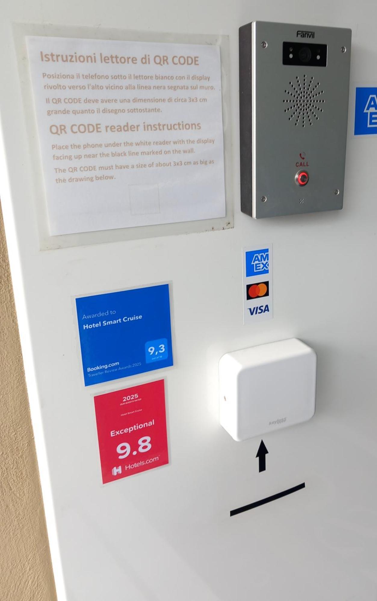 צ'יוויטווקיה Hotel Smart Cruise מראה חיצוני תמונה